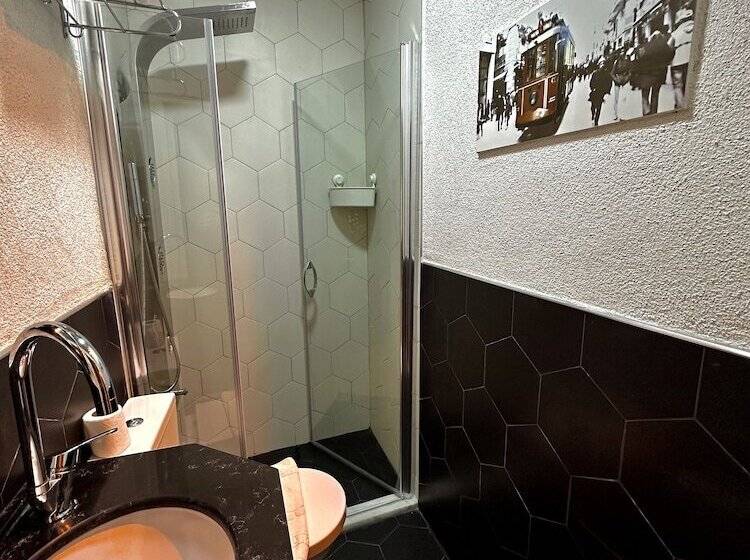 اتاق استاندارد, Corner Hot