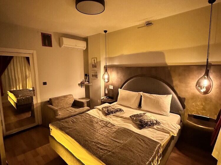 اتاق استاندارد, Corner Hot