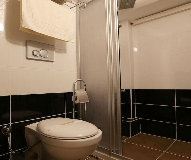 اتاق اکونومی یک تخته, Corner Hot