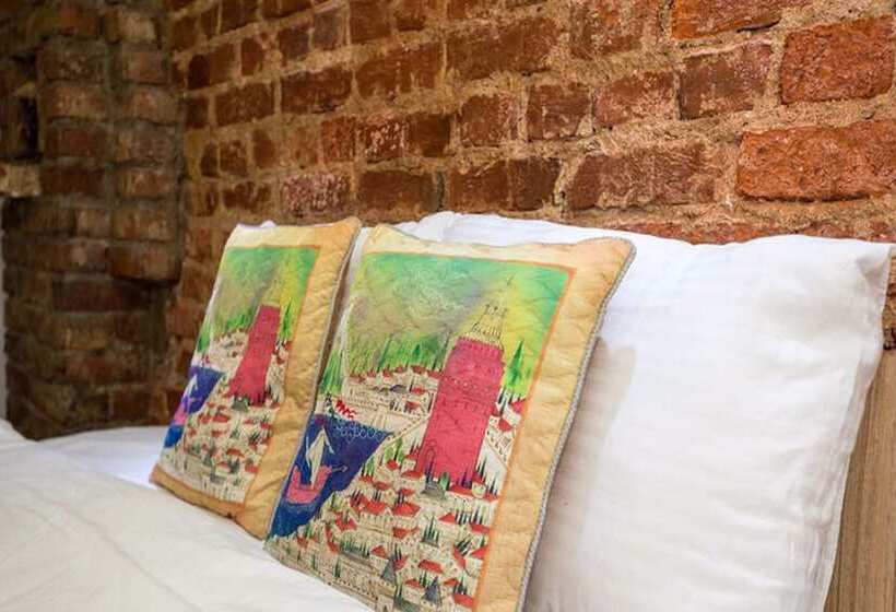 اتاق اکونومی یک تخته, Corner Hot