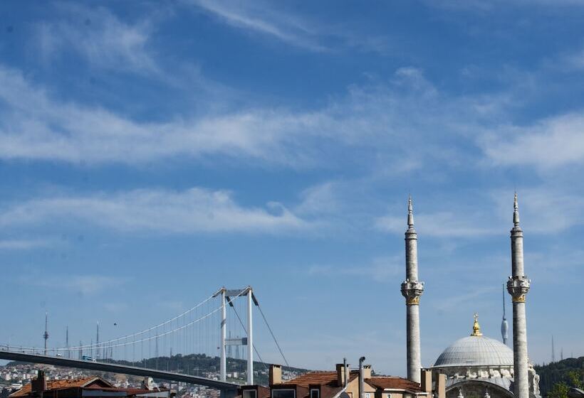 اتاق استاندارد با بالکن, Corner Hot