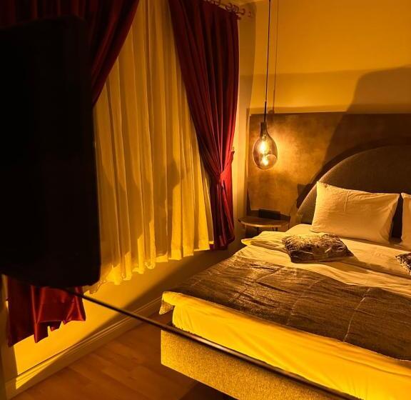 اتاق استاندارد, Corner Hot