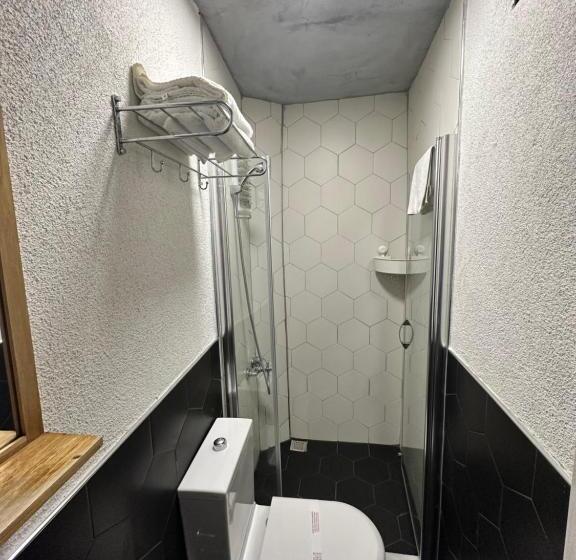 اتاق استاندارد, Corner Hot