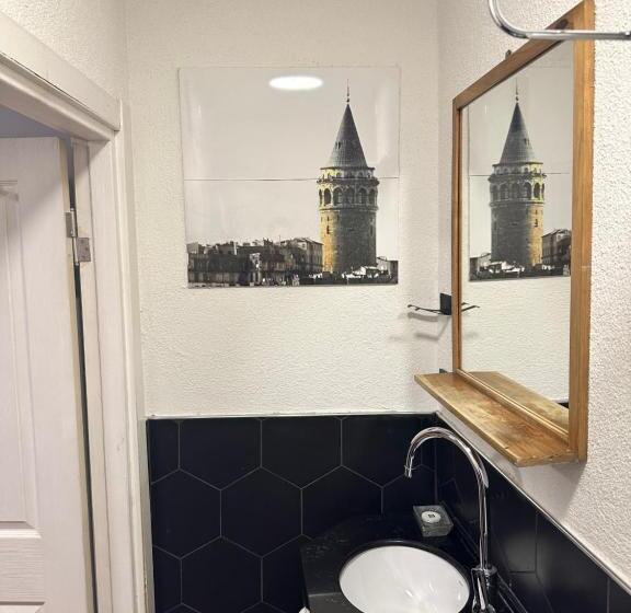 اتاق استاندارد, Corner Hot