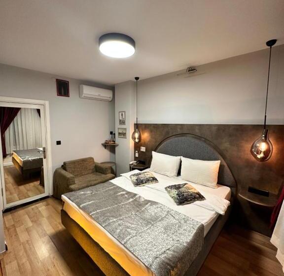 اتاق استاندارد, Corner Hot