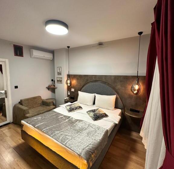 اتاق استاندارد, Corner Hot