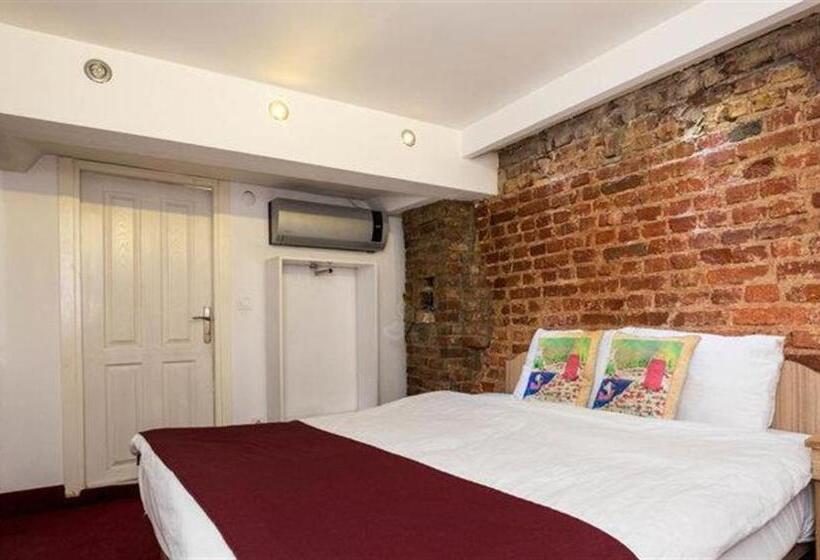 اتاق اکونومی یک تخته, Corner Hot