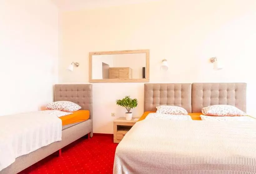 Standard Quintuple Room