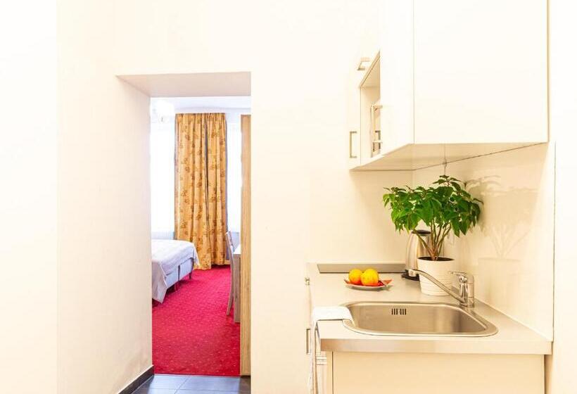 اتاق خانوادگی, Klimt