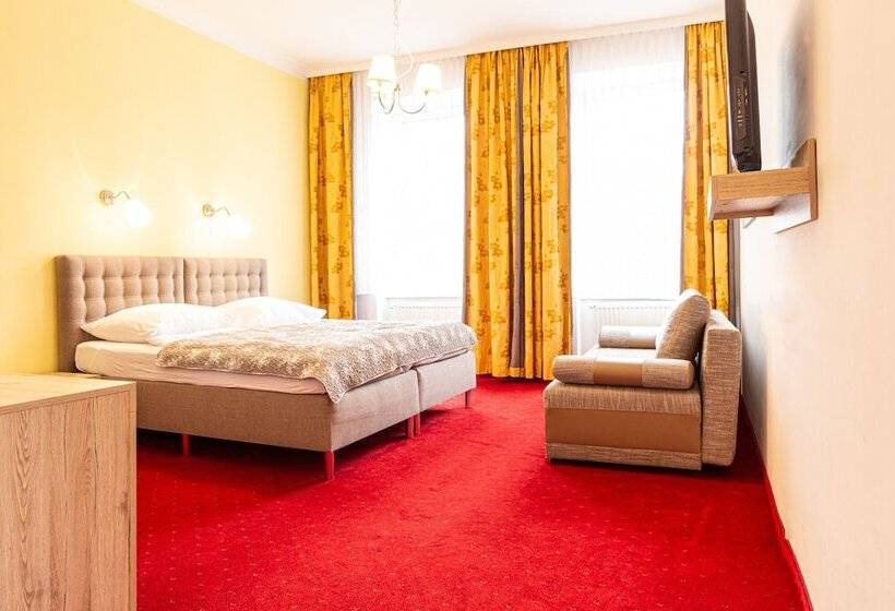 اتاق استاندارد چهار تخته, Klimt