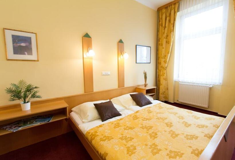 اتاق استاندارد چهار تخته, Klimt