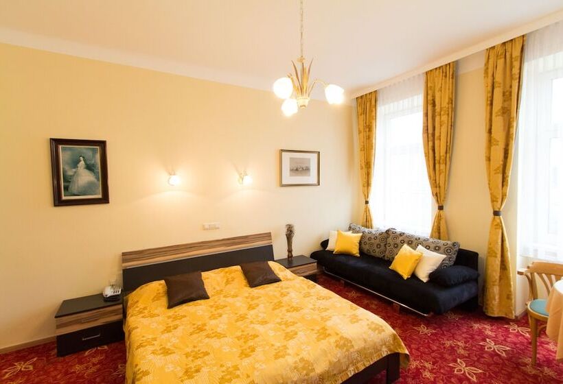 اتاق استاندارد چهار تخته, Klimt