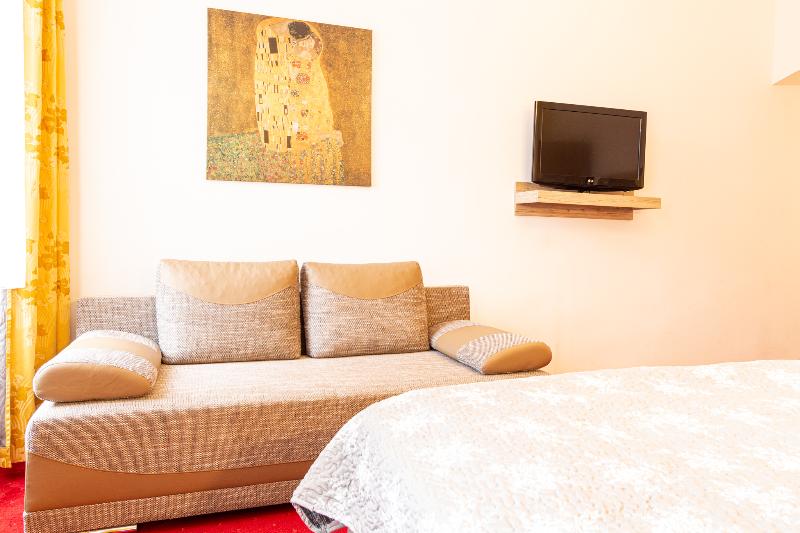 اتاق استاندارد سه نفره, Klimt