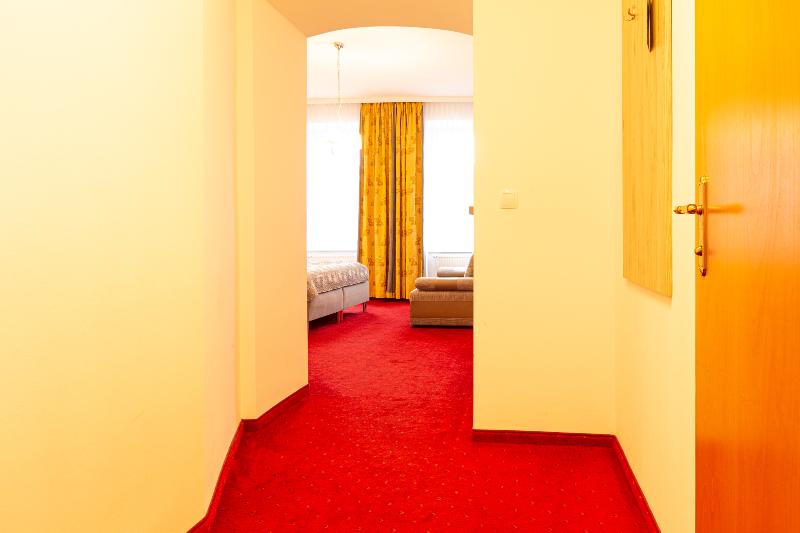 اتاق استاندارد چهار تخته, Klimt