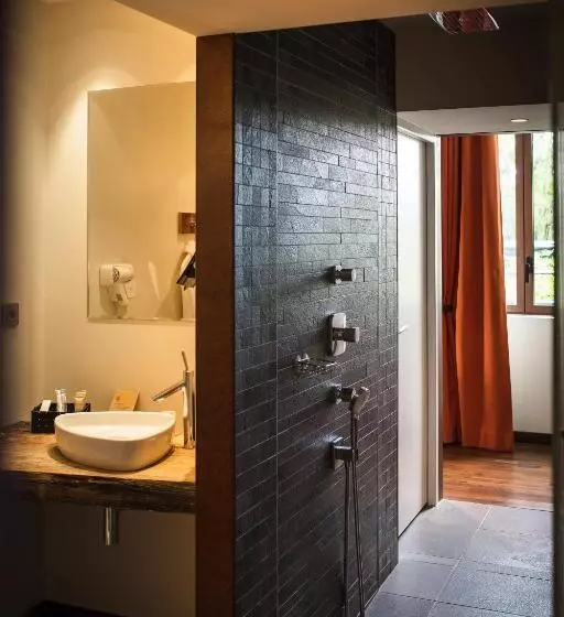 スタンダードトリプルルーム, Le Clos Des Sens