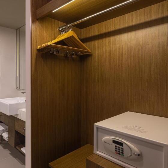 Номер Премиум, Radisson Hotel Colombo