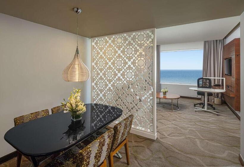 סוויטה נוף לים, Radisson Hotel Colombo