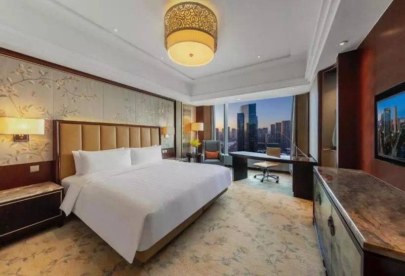 キングサイズベッド、シティビューデラックスルーム, Shangrila Shenyang