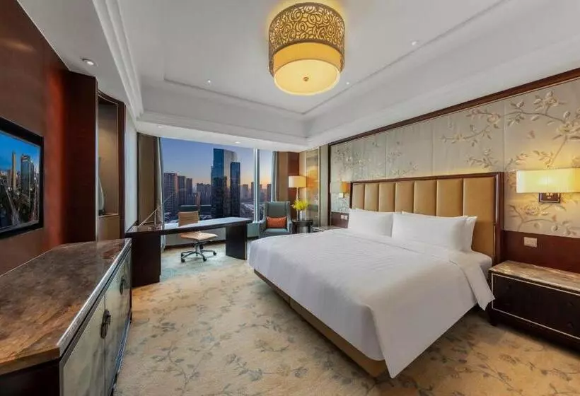 キングサイズベッド、シティビューデラックスルーム, Shangrila Shenyang