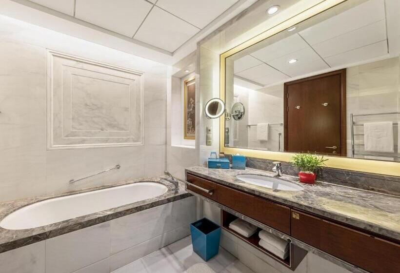 اتاق لوکس با چشم‌انداز باغ, Shangrila Shenyang