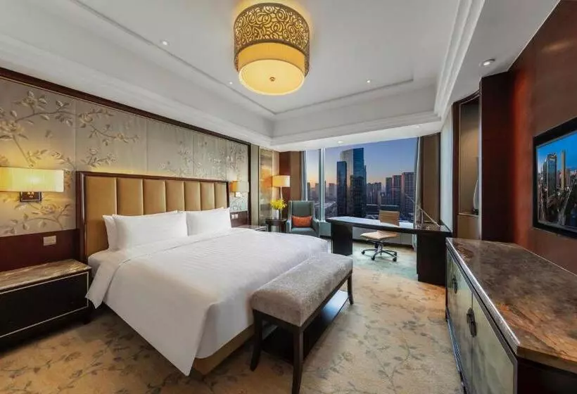キングサイズベッド、シティビューデラックスルーム, Shangrila Shenyang