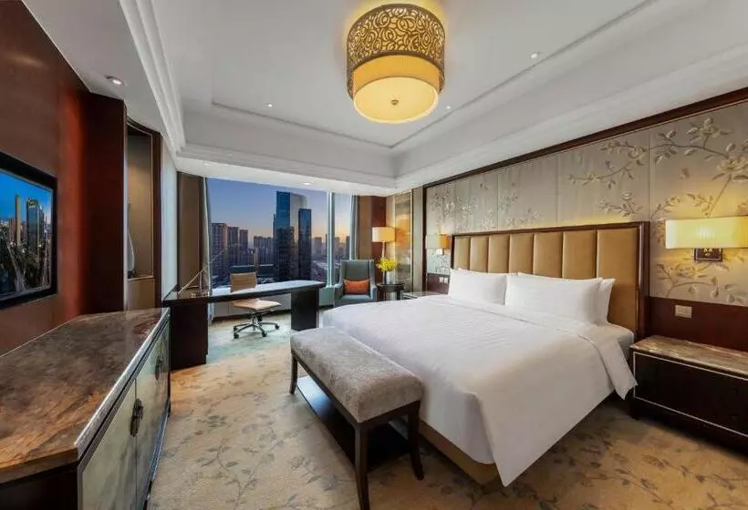 キングサイズベッド、シティビューデラックスルーム, Shangrila Shenyang