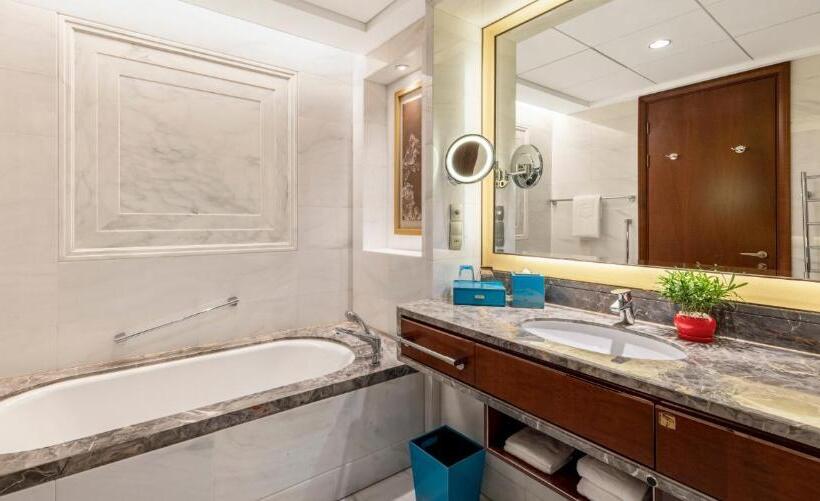 اتاق لوکس با چشم‌انداز باغ, Shangrila Shenyang