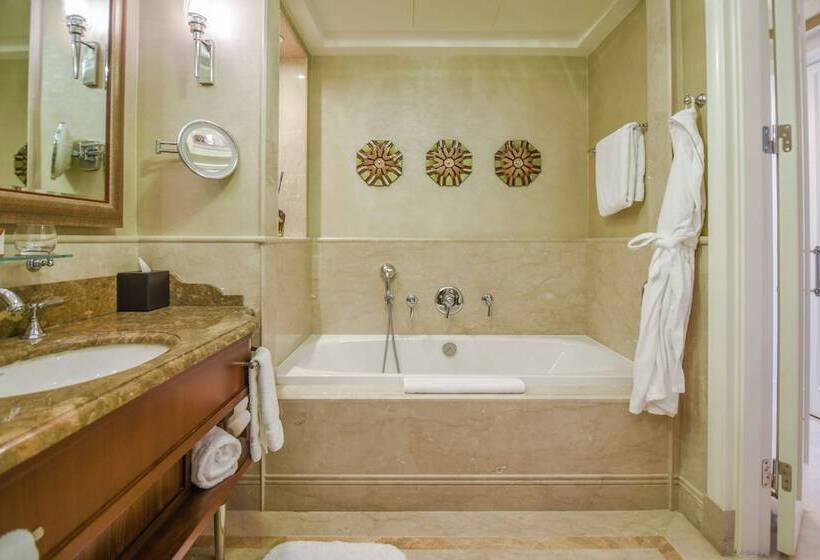 חדר סופריור, Waldorf Astoria Jerusalem