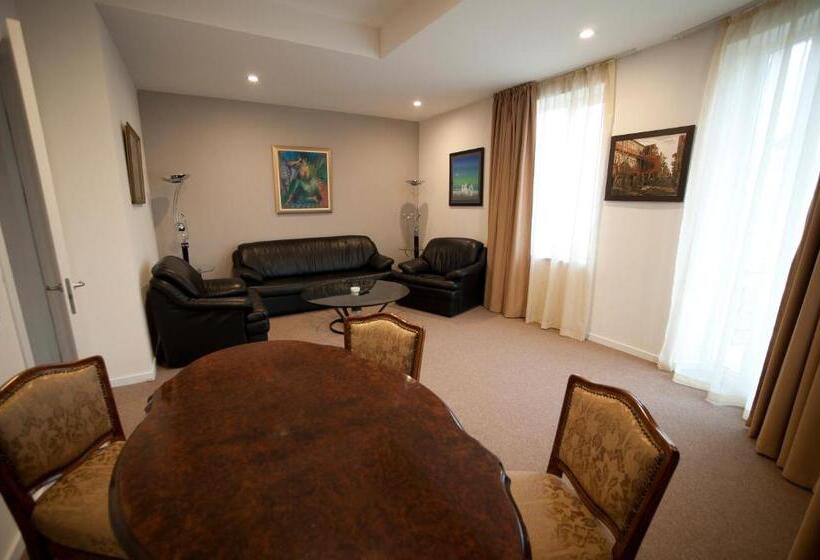 سوییت, Zp Palace