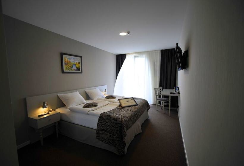 اتاق استاندارد, Zp Palace