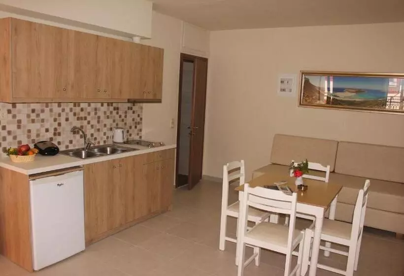１ベッドルームアパートメント, Kristi Apartments