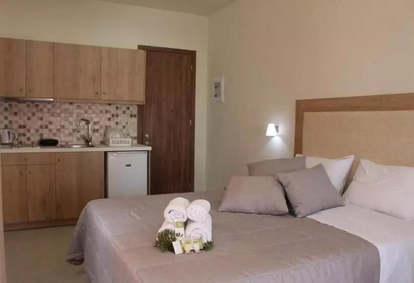 スタンダードスタジオ, Kristi Apartments