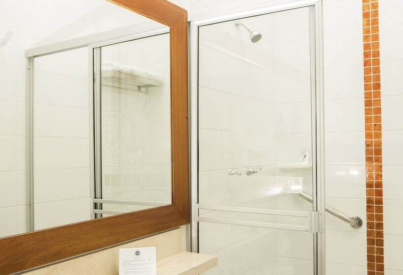 标准间, Sauces Del Estadio