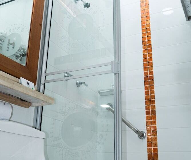 标准间, Sauces Del Estadio