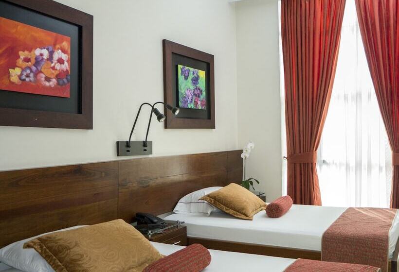 标准间, Sauces Del Estadio