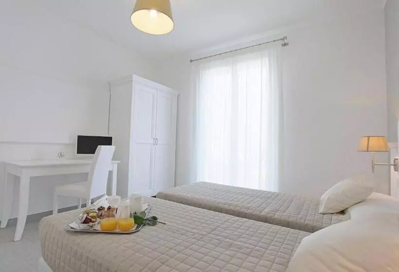 اتاق لوکس خانوادگی, Scala Dei Turchi Resort