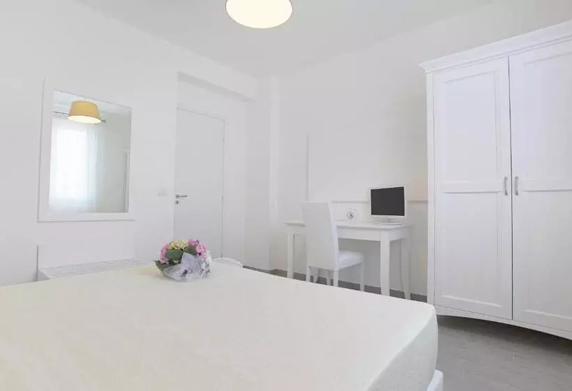 اتاق سوپریور سه تخته, Scala Dei Turchi Resort