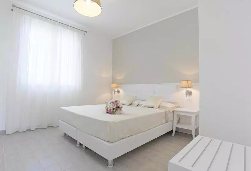 اتاق سوپریور سه تخته, Scala Dei Turchi Resort
