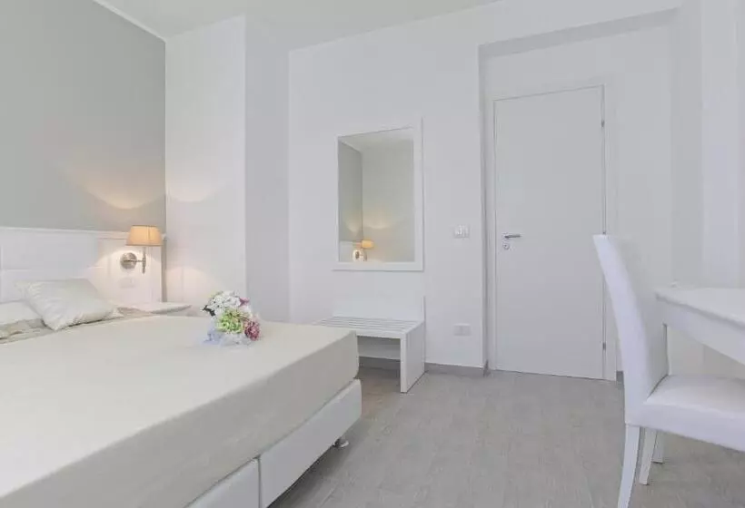 اتاق سوپریور سه تخته, Scala Dei Turchi Resort