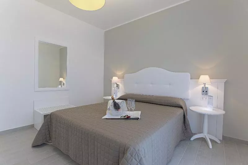 سوییت جونیور, Scala Dei Turchi Resort