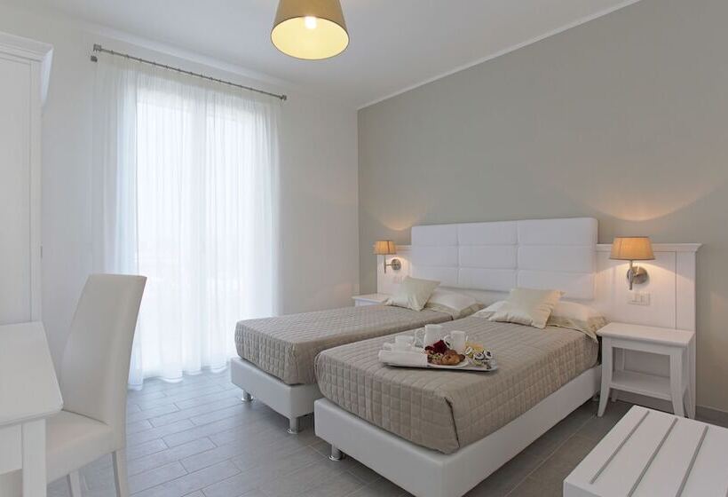 غرفة ديلوكس عائلية, Scala Dei Turchi Resort