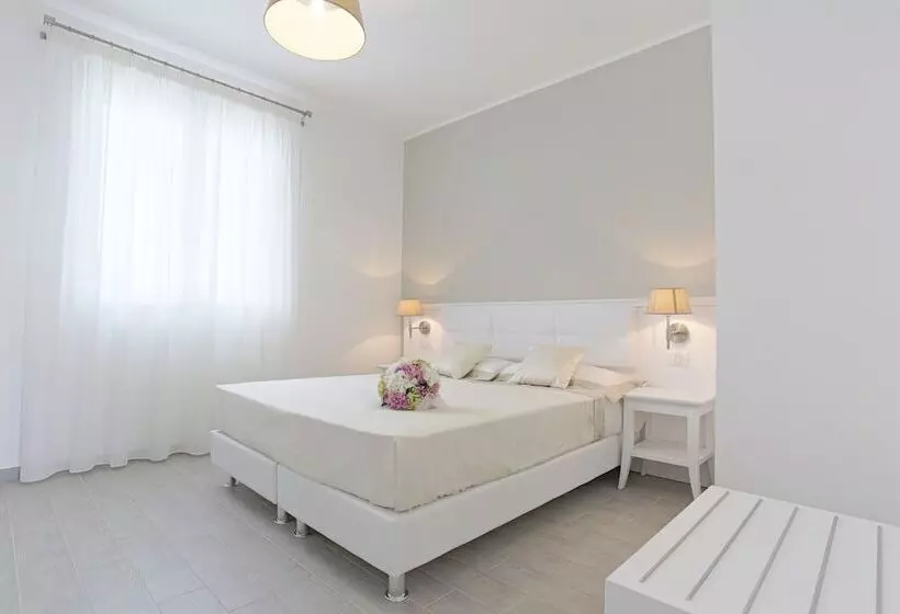 اتاق سوپریور سه تخته, Scala Dei Turchi Resort