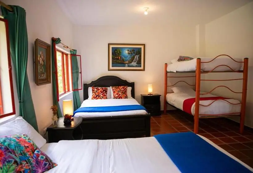 Superior-perhehuone, Ecohotel Monteverde