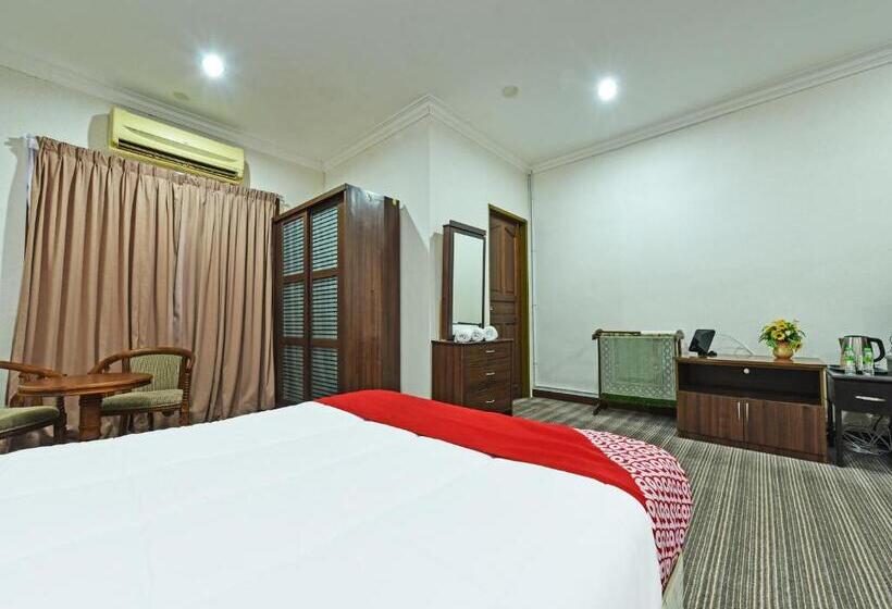 غرفة ديلوكس ثلاثية, Super Capital O 90434 Marmoris House