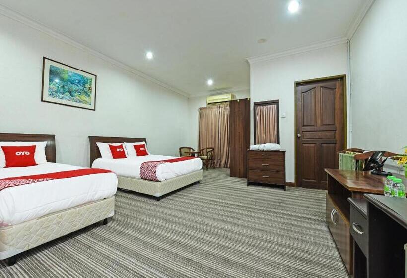 غرفة ديلوكس ثلاثية, Super Capital O 90434 Marmoris House