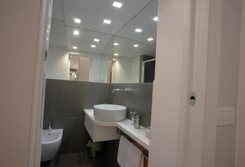 اتاق لوکس, Bamboo Milano Sinatra