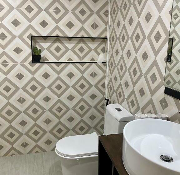 اتاق لوکس با بالکن, Chillax Thoddoo