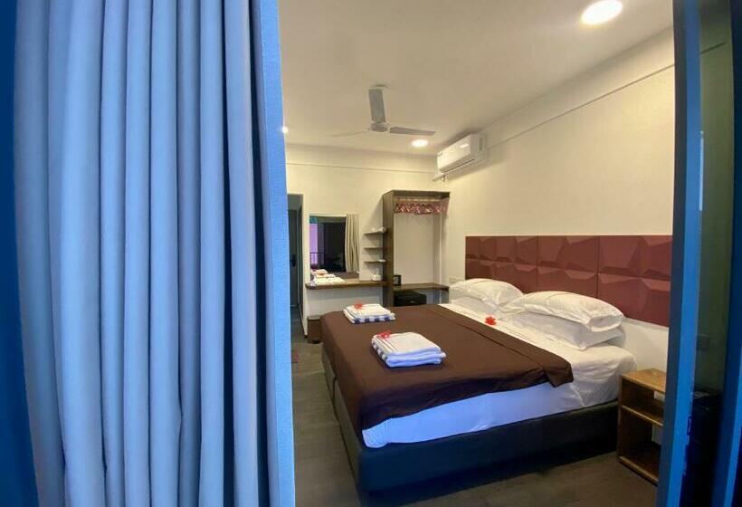 اتاق لوکس با بالکن, Chillax Thoddoo