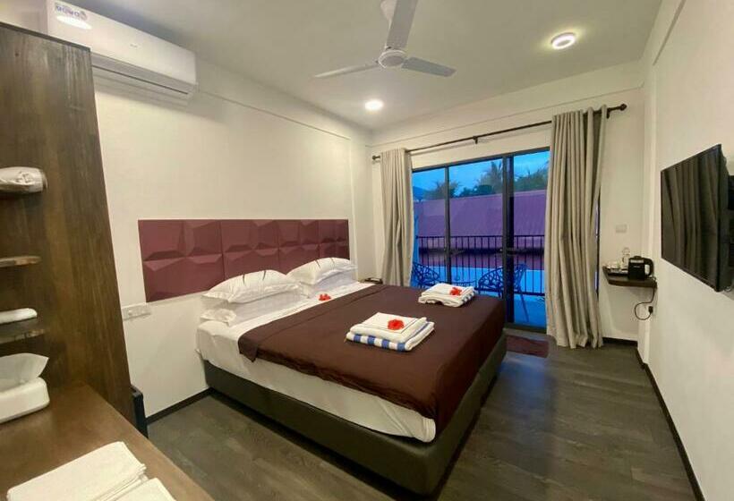 اتاق لوکس با بالکن, Chillax Thoddoo