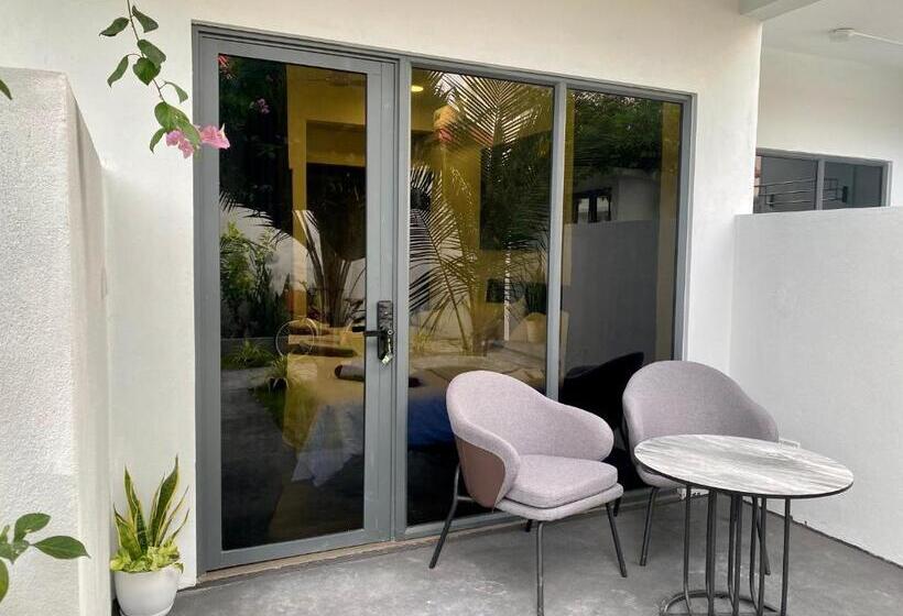 اتاق لوکس با چشم‌انداز باغ, Chillax Thoddoo